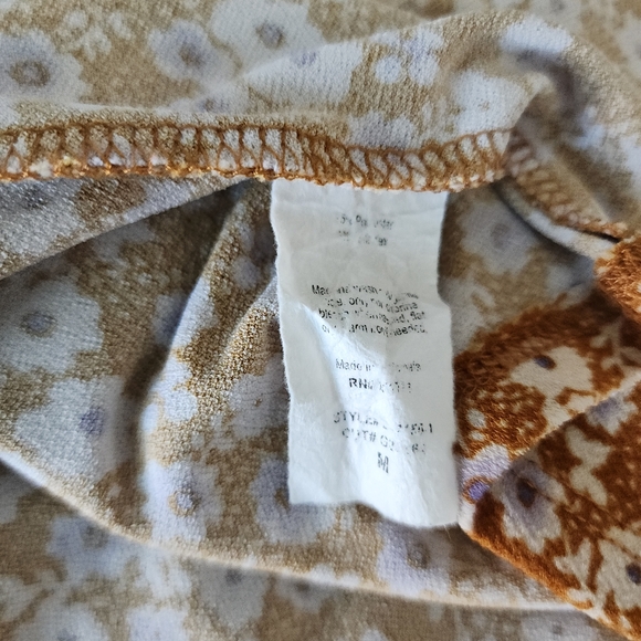 Keileigh Floral V-Neck Short Sleeve Dress with Drawstring Waist Size Medium - Picture 10 of 17